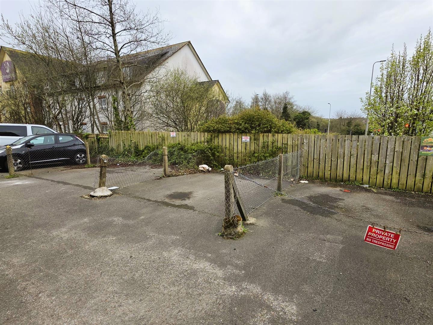 Llandafen Road, Llanelli, SA14 9BD